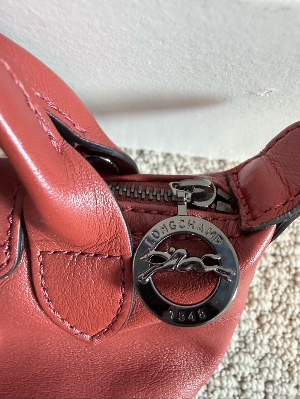 Longchamp small leather top-handle bag in deep red - Picture 4 of 4